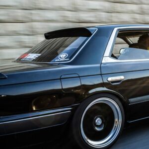Козырек спойлер D Max Laurel C33