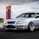 Передний бампер Nissan Laurel C35 Club-S